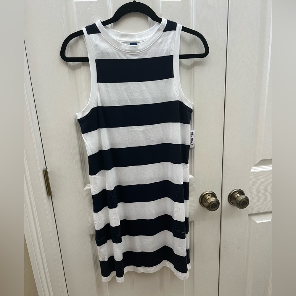 NEW OLD NAVY NAUTICAL SLEEVELESS STRIPPED DRESS WITH POCKETS SIZE SMALL - Picture 1 of 5